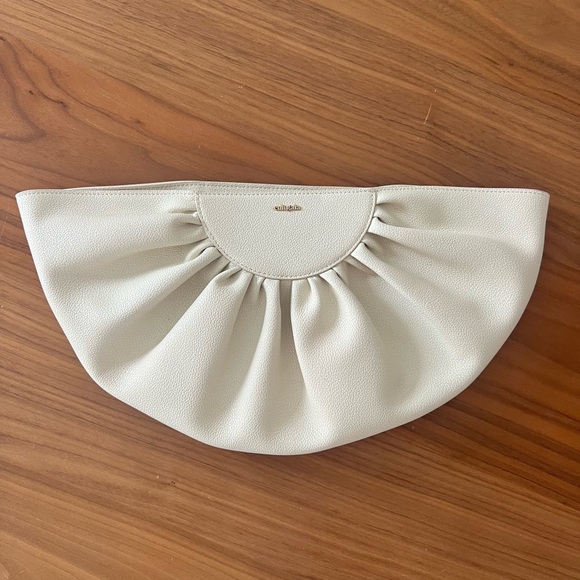 cult gaia Handbags - Cult Gaia White Leather Marisol Clutch